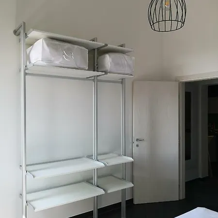 Civico 105 Apartman *